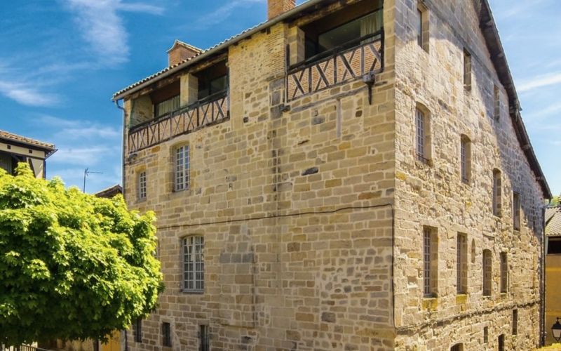 1524 - MAGNIFIQUE HOTEL PARTICULIER XVIIIe,  RESTAURATION DE QUALITE , AVEC CHAMBRES D'HOTES DE PRESTIGE,  TERRASSES RAVISSANTES , BELLES VUES , DANS FIGEAC, CENTRE HISTORIQUE (LOT)