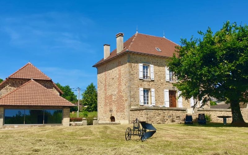 1583 - BELLE MAISON DE MAITRE ANNEES 1900 AVEC SA GRANDE GRANGE, SUR 3731 m2 DE PARC ARBORÉ, AUX ENVIRONS DE FIGEAC (LOT) NORD OUEST