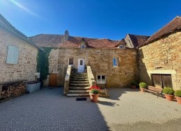 1472 - MAISON QUERCYNOISE DE CHARME,  EN PIERRES , AVEC SA GRANGE, AUX ENVIRONS DE FIGEAC  COTE AVEYRON