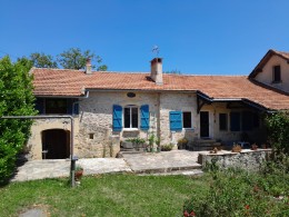 1484 -  CORPS DE FERME RÉNOVÉ , SUR 6 HA 33 A 35 CA, AUX ENVIRONS DE FIGEAC SUD EST ,COTE AVEYRON