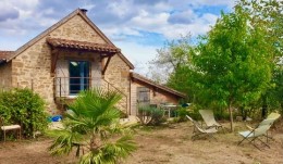 1567 - JOLIE GRANGE RENOVEE, DATANT DES ANNÉES 1800,  ET SA DEPENDANCE SUR 2904 m2 , A DIX MINUTES DE FIGEAC (LOT)