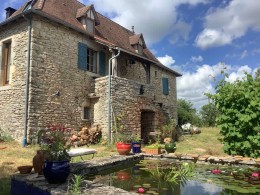 1628 - PROPRIÉTÉ DE CHARME AU CALME AU DESSUS DE LA VALLÉE DU CÉLÉ SUR PLUS DE DEUX HECTARES, CHEMIN DE COMPOSTELLE, PROCHE DE FIGEAC LOT