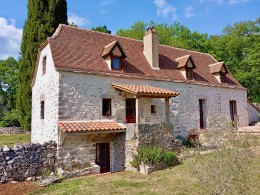 1603 - MAGNIFIQUE DOMAINE DE CARACTÈRE , AU COEUR DU PARC NATUREL REGIONAL DES CAUSSES DU QUERCY, AUX ENVIRONS DE CAJARC (LOT)  SUR 1 HA 38 A, SUR LE CHEMIN DE COMPOSTELLE