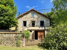 1489 - COQUETTE MAISON A RAFRAICHIR, AVEC PISCINE, JARDIN ET GARAGE ENTRE FIGEAC ET CAJARC (LOT)