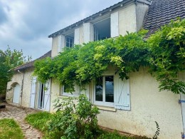 1554 - JOLIE MAISON DE VILLE AVEC GARAGE ET JARDIN ARBORÉ, DANS FIGEAC (LOT) PROCHE TOUTES COMMODITÉS