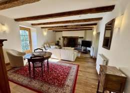 1604 - BELLE LONGERE DE CARACTERE , RENOVATION DE QUALITÉ, VUE DOMINANTE, SUR 4384 m2, AVEC PUITS ET FOUR A PAIN,  A FIGEAC (LOT)