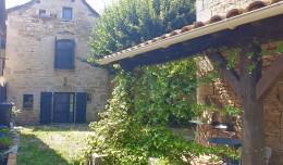 1555 - MAGNIFIQUE MAISON DE CHARME ET SON GITE INDÉPENDANT , AVEC PISCINE DANS UN  PARC ARBORÉ AUX ENVIRONS DE FIGEAC (LOT) COTÉ AVEYRON
