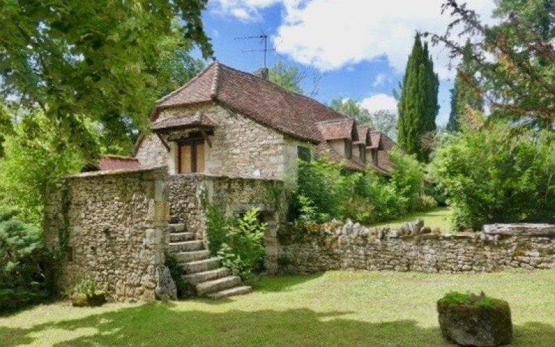 1326 - GRANDE PROPRIETE DE PLUS DE 70 HA, DANS LA PARC NATIONAL REGIONAL DES CAUSSES , AUX ENVIRONS DE CAJARC (LOT)