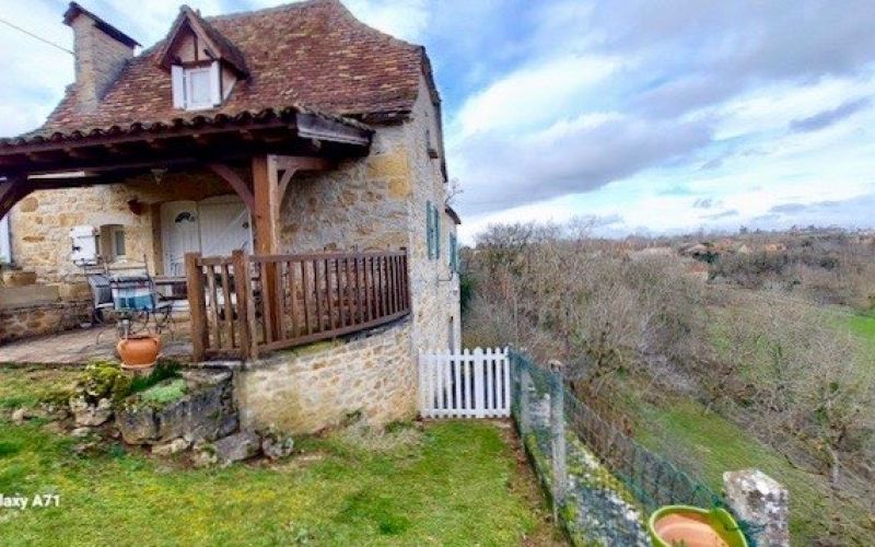 1468 - MAISON EN PIERRES, QUERCYNOISE DE CHARME AVEC VUE PANORAMIQUE SUR LA VALLÉE DU LOT, PROCHE DE FIGEAC (LOT)